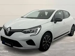 Utilisé 2023 Renault Clio V Techno Berline | 16 590 € (Prix juste)