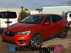 Rouge Utilisé 2023 Renault Arkana Techno SUV | 20 380 € (Prix juste)