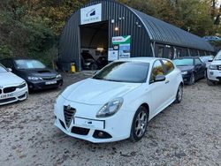 Blanc Utilisé 2016 Alfa Romeo Giulietta Sprint Berline | 8 000 €