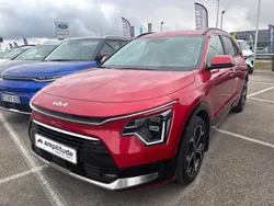 Utilisé 2023 Kia Niro Premium SUV | 28 499 € (Prix juste)