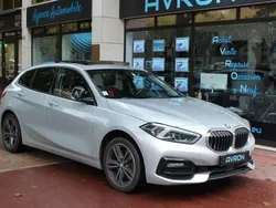 Gris Utilisé 2019 BMW 118 Sport Line Citadine | 18 990 € (Prix juste)