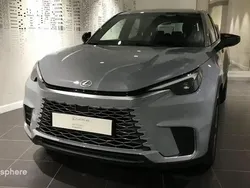 Gris Utilisé 2024 Lexus LBX SUV | 32 499 € (Prix juste)
