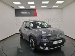 Gris urban Utilisé 2025 Renault 4 E-Tech SUV | 30 000 €