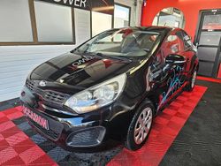 Noir Utilisé 2013 Kia Rio Berline | 5 490 € (Bon prix)