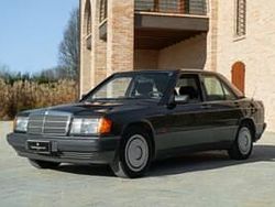 Gris Utilisé 1989 Mercedes 190 Berline | 10 000 €