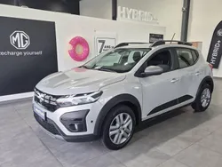 Gris moonstone mã©tallisã© Utilisé 2022 Dacia Sandero Expression Citadine | 13 399 € (Prix juste)