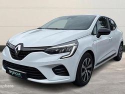Blanc Utilisé 2023 Renault Clio V Evolution Berline | 16 489 € (Prix juste)