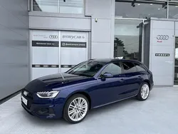Bleu navarre métallisé Utilisé 2024 Audi A4 Design Break | 45 900 € (Prix cher)