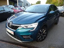 Bleu Utilisé 2022 Renault Arkana Business SUV | 18 490 € (Prix juste)