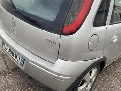 Utilisé 2005 Opel Corsa Berline | 700 €