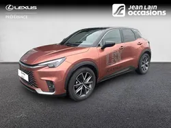 Orange Utilisé 2024 Lexus LBX SUV | 38 990 € (Prix cher)