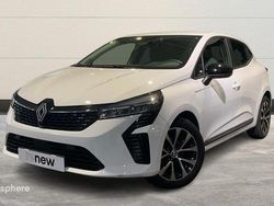 Blanc Utilisé 2024 Renault Clio V Evolution Berline | 15 499 € (Prix juste)