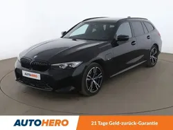 Noir Utilisé 2022 BMW 330e M Sport Break | 41 490 € (Prix assez cher)