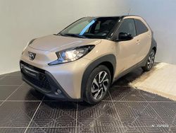 Beige Utilisé 2024 Toyota Aygo X Design SUV | 15 990 €