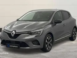 Gris Utilisé 2023 Renault Clio V Evolution Berline | 15 999 € (Prix juste)
