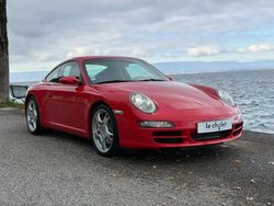 Rouge Occasion 2006 Porsche 911 Carrera S Coupé | 52 900 € (Prix juste)