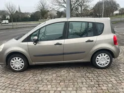 Utilisé 2009 Renault Modus Expression Monospace | 3 000 € (Prix juste)