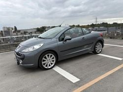 Gris Utilisé 2007 Peugeot 207 Cabriolet | 3 990 € (Bon prix)