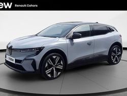 Gris Utilisé 2023 Renault Mégane Iconic Berline | 28 899 € (Prix juste)