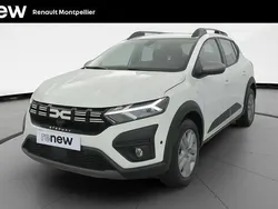 Blanc Utilisé 2023 Dacia Sandero Expression Citadine | 14 999 € (Prix juste)