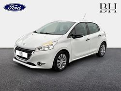 Blanc Utilisé 2013 Peugeot 208 Access Citadine | 6 880 € (Prix assez cher)