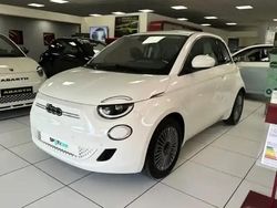 Blanc Utilisé 2024 Fiat 500e Style Berline | 24 990 €