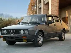 Gris Utilisé 1984 Alfa Romeo Alfetta Quadrifoglio Berline | 12 000 €
