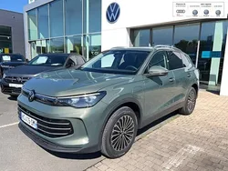 Utilisé 2025 VW Tiguan Elegance SUV | 54 990 € (Bon prix)