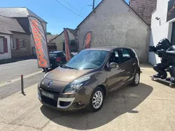 Brun Utilisé 2010 Renault Scénic III Dynamique Monospace | 2 460 € (Bon prix)