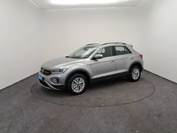 Gris Utilisé 2024 VW T-Roc SUV | 30 990 € (Prix juste)
