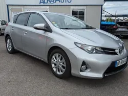 Gris Utilisé 2014 Toyota Auris Berline | 9 790 €
