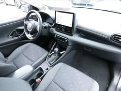 Utilisé 2024 Toyota Yaris Hybrid Design Berline | 23 900 € (Prix assez cher)