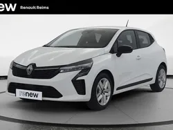 Blanc Utilisé 2024 Renault Clio V Evolution Citadine | 16 499 € (Prix juste)