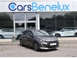 Gris Utilisé 2023 Peugeot 208 Allure Citadine | 17 680 € (Prix juste)