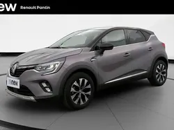 Gris Utilisé 2024 Renault Captur Techno SUV | 19 290 € (Prix juste)