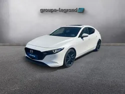Blanc Utilisé 2022 Mazda 3 Exclusive Berline | 24 990 € (Prix juste)
