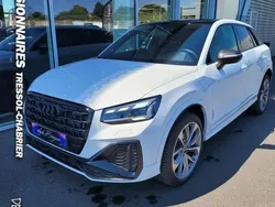 Blanc Utilisé 2025 Audi Q2 Black Edition SUV | 46 990 €