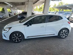 Utilisé 2023 Renault Clio V Evolution Citadine | 18 290 € (Prix juste)