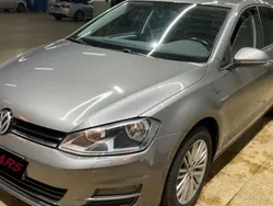 Argent Utilisé 2014 VW Golf VII Cup Berline | 9 950 € (Prix juste)
