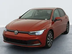 Rouge Utilisé 2021 VW Golf VIII Life Berline | 21 870 € (Prix juste)