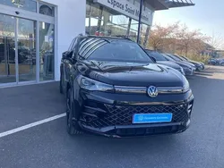 Noir Utilisé 2025 VW Tiguan R-line Edition SUV | 57 900 € (Prix juste)