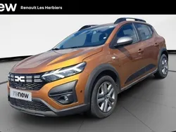 Orange Utilisé 2023 Dacia Sandero Expression Citadine | 15 980 € (Prix juste)