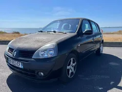 Noir Utilisé 2005 Renault Clio II Luxe Berline | 1 999 €