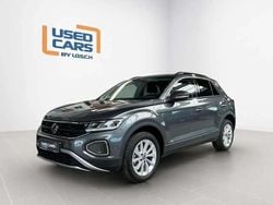 Gris Utilisé 2024 VW T-Roc Life SUV | 29 733 € (Prix juste)