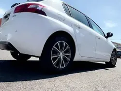 Blanc Utilisé 2016 Peugeot 308 Allure Berline | 7 990 €
