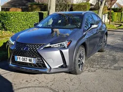 Gris Utilisé 2021 Lexus UX 250h Business Edition SUV | 18 499 € (Super prix)