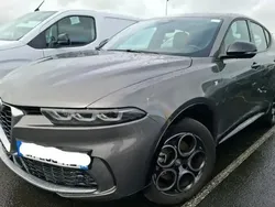 Gris Utilisé 2023 Alfa Romeo Tonale Ti SUV | 29 990 € (Prix juste)