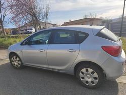 Gris Utilisé 2015 Opel Astra Berline | 3 500 €