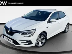 Blanc Utilisé 2023 Renault Mégane IV Evolution Berline | 16 990 € (Prix juste)