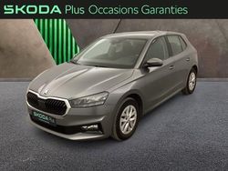 Gris graphite métallisé Utilisé 2023 Skoda Fabia Style Berline | 15 890 € (Prix juste)